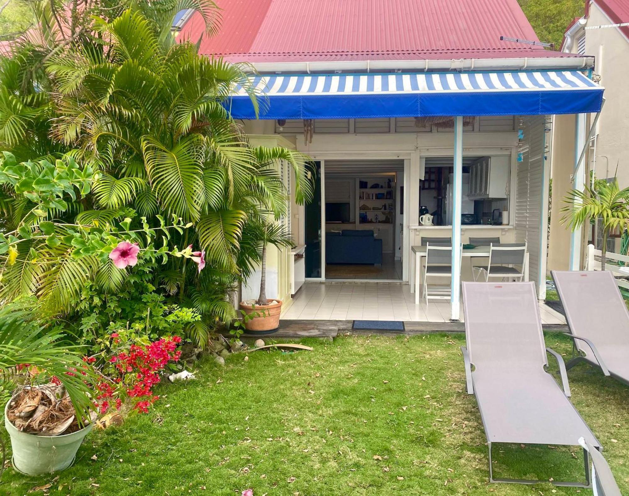 Bungalow Anolis Face A La Mer A 2 Min De La Plage. Terre-De-Haut Exterior foto